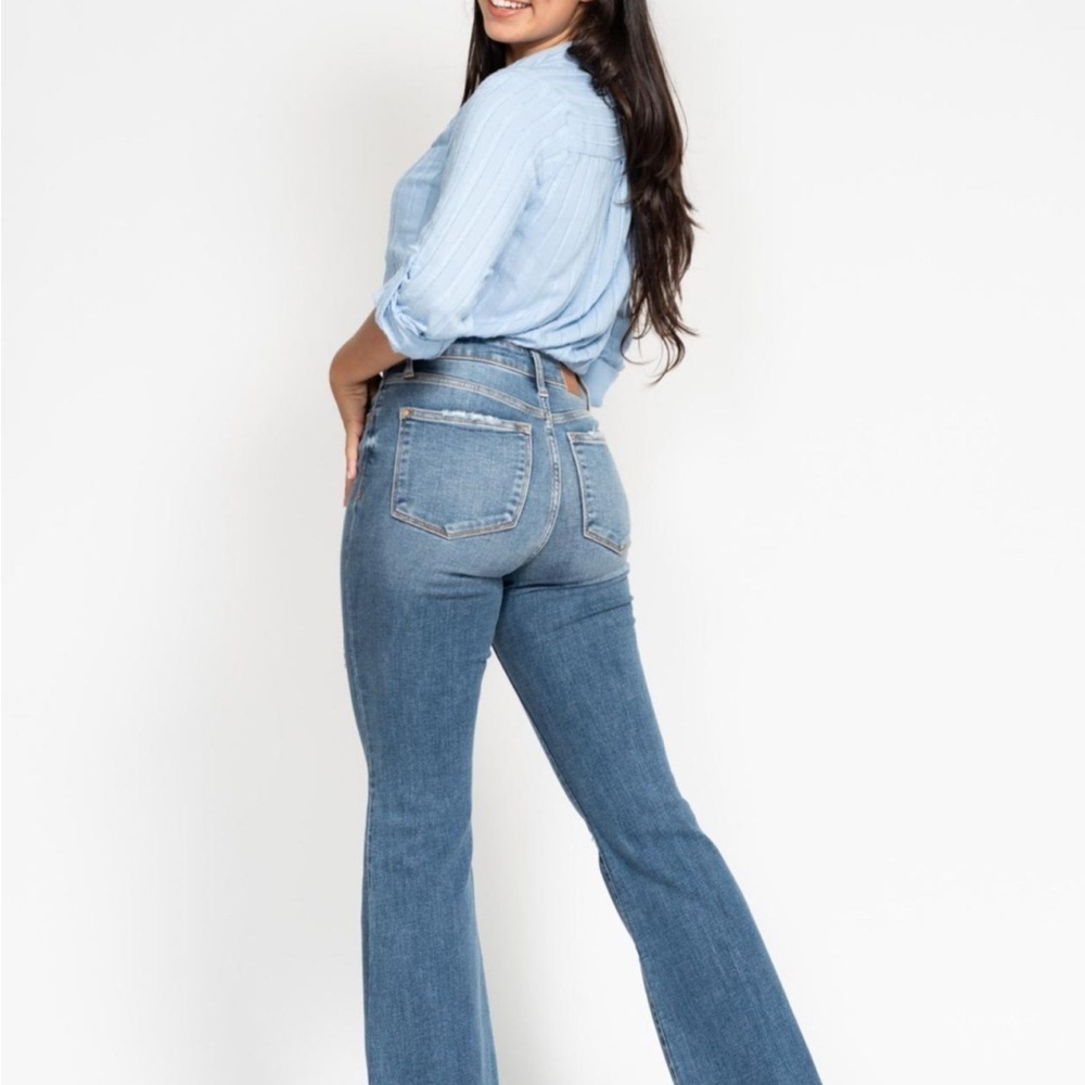 MAKE OFFER JUDY BLUE NWT Distressed 
Indie Mid Rise Flare Jeans-Button Fly